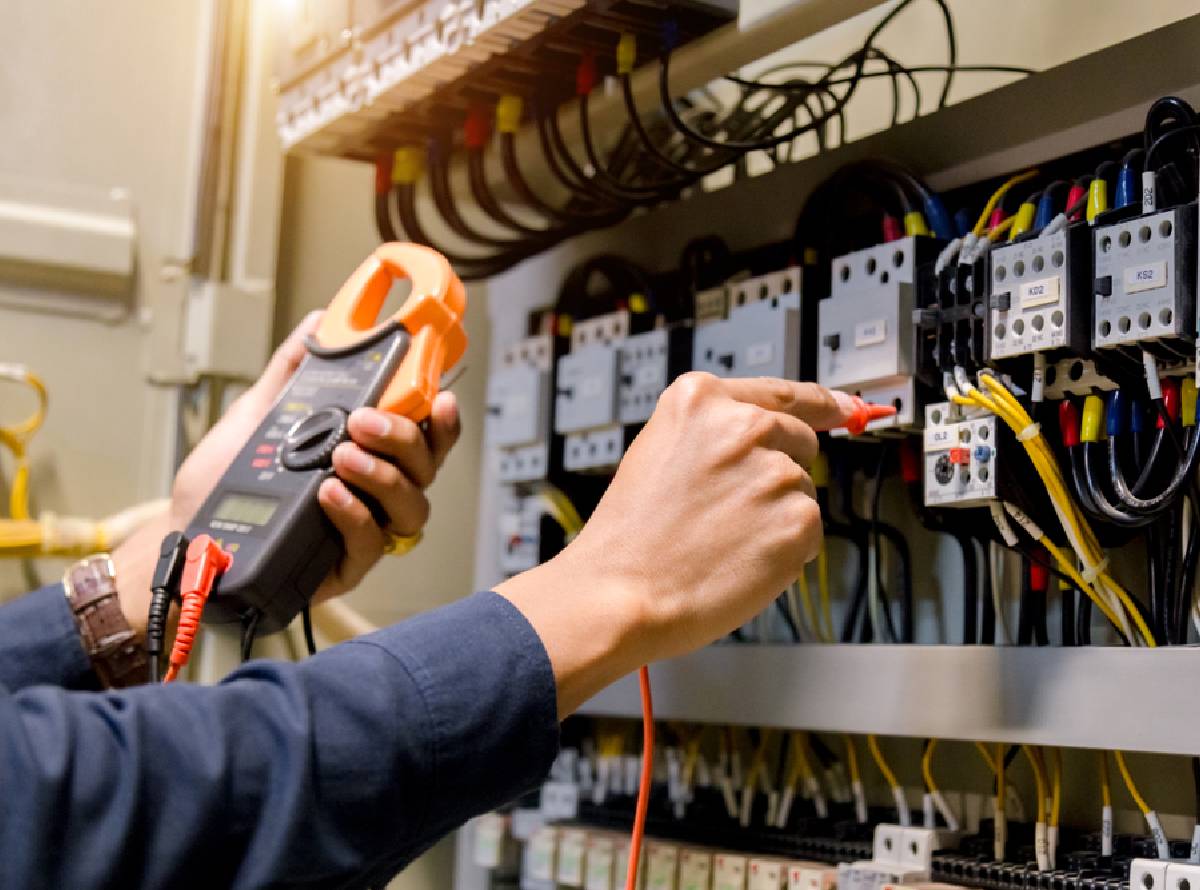 Commercial electrician in Preston and Lancashire
